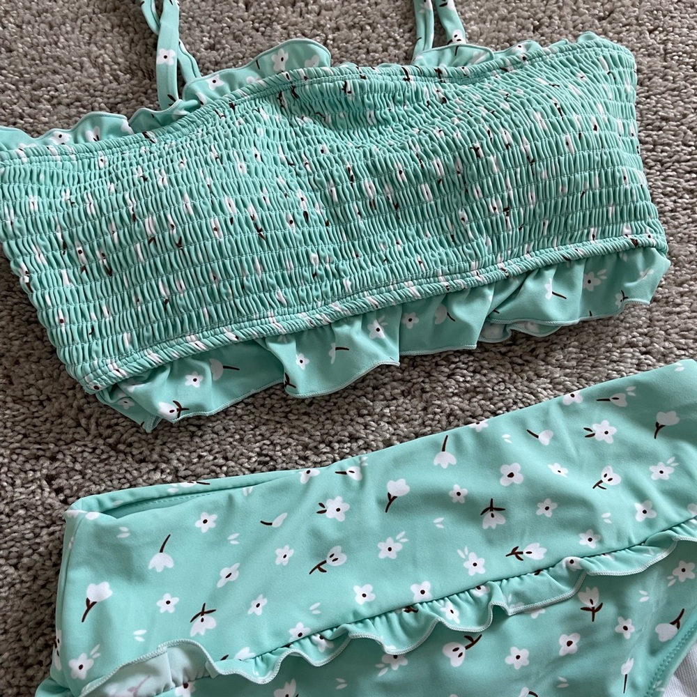 Bikini size Medium - Picture 3 of 7